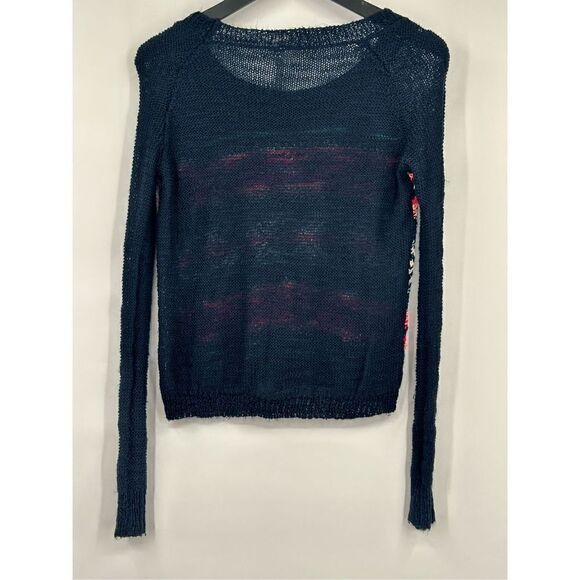 Aeropostale black with multi color stripes sweeter size XS - Picture 6 of 7